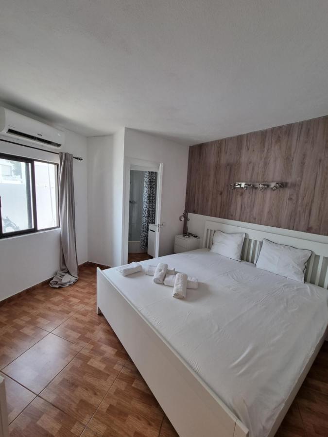 Apartamento Casa Agradável Com Piscina Partilhada
