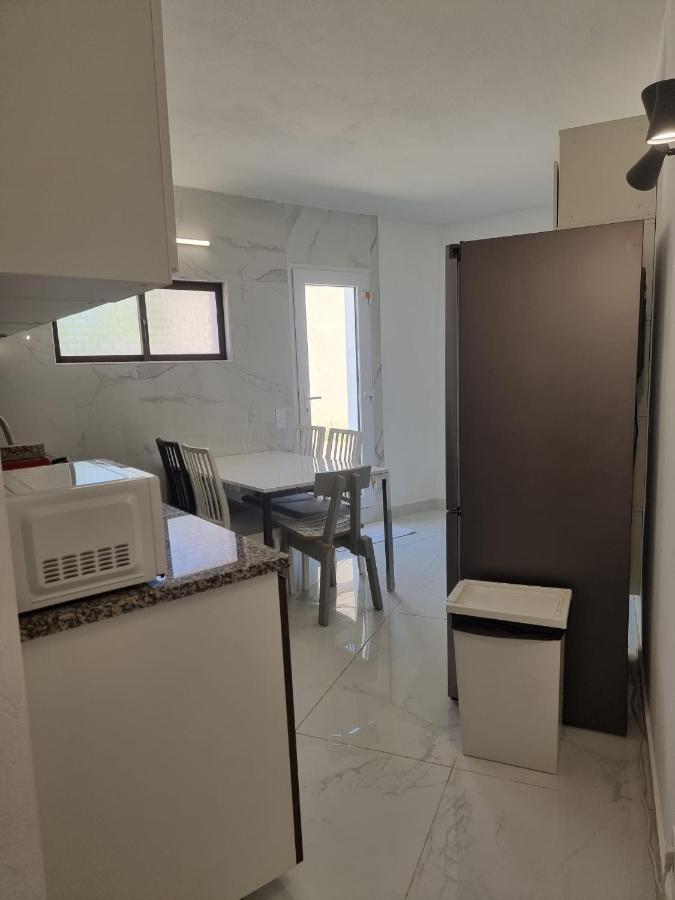 Apartamento Casa Agradável Com Piscina Partilhada *