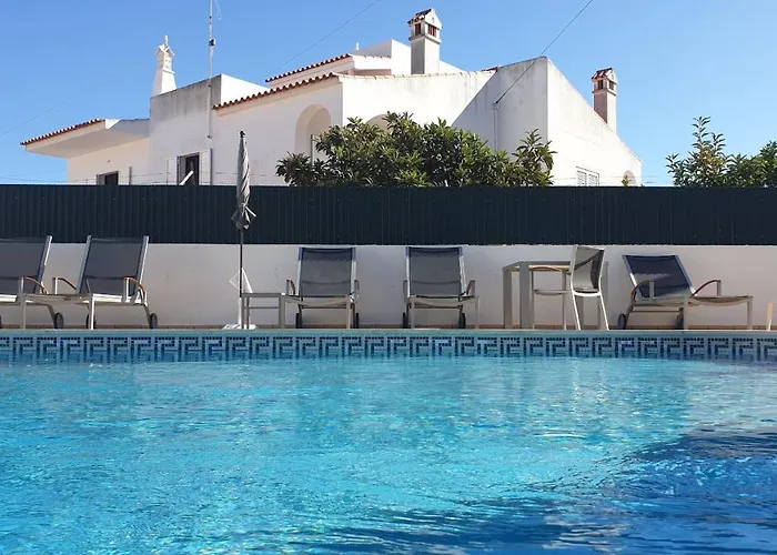 Casa agradável com piscina partilhada