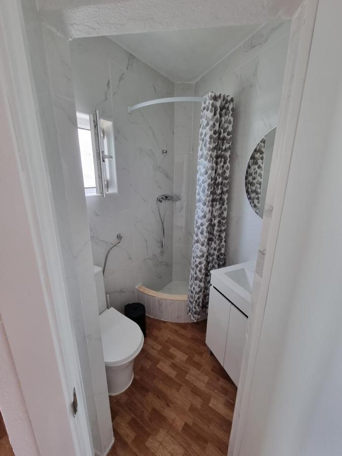 Apartamento Casa Agradável Com Piscina Partilhada *
