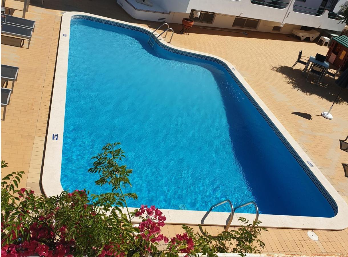 Casa Agradável Com Piscina Partilhada Albufeira