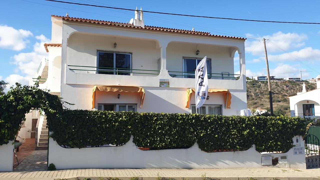 Apartamento Casa Agradável Com Piscina Partilhada *