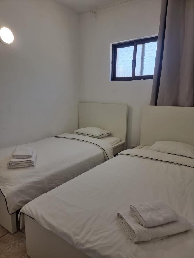 Apartamento Casa Agradável Com Piscina Partilhada